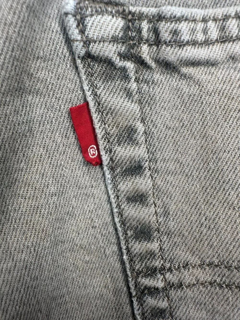 Levi's Premium 514 Mens 38x32 Gray Straight Leg Jeans Red Tab Denim
